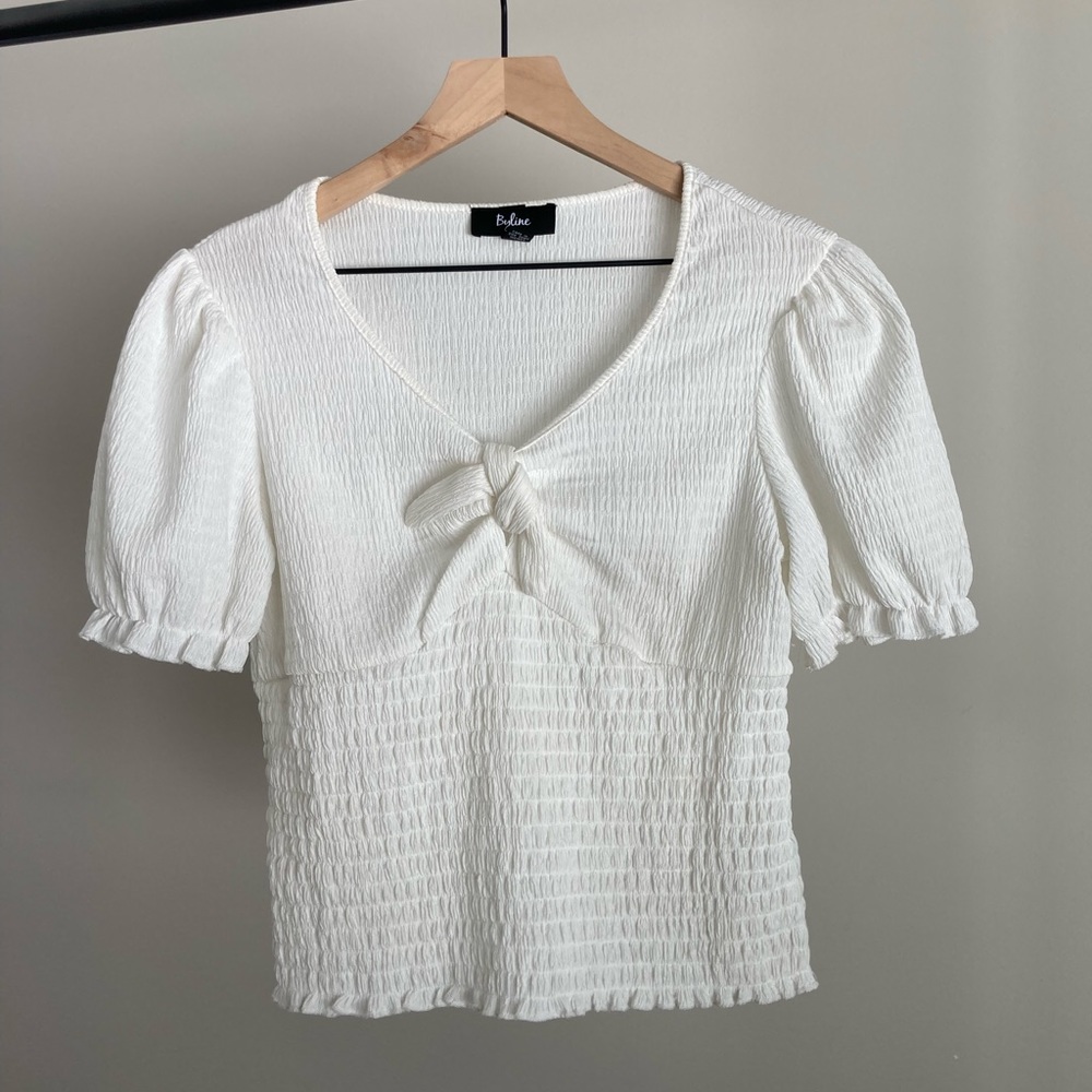 White Top - crop bow puff cap sleeve